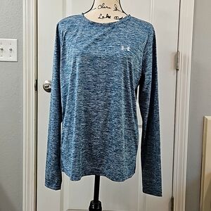 Under armor Long sleeve XL Loose fit Heatgear Tee, Pretty blue and grey pattern